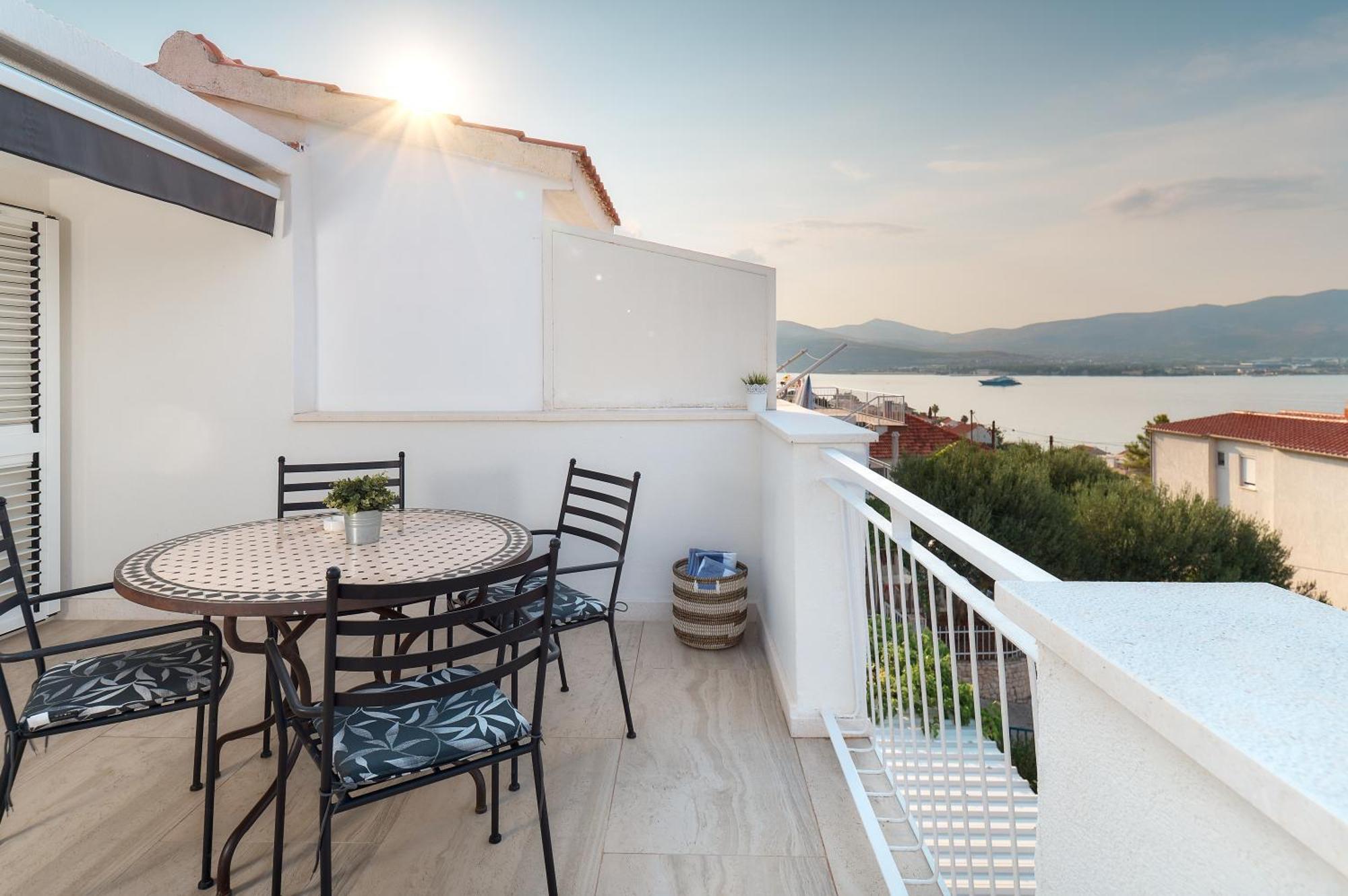 Apartments Ziggy Star Slatine Exterior foto